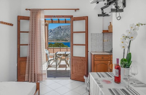 Kamari Apartment | 35 m² Apartment ∙ 1 bedroom ∙ 4 guests