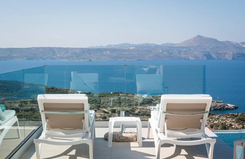 Kokkinon Khorion Villa | 350 m² Villa ∙ 5 bedrooms ∙ 12 guests