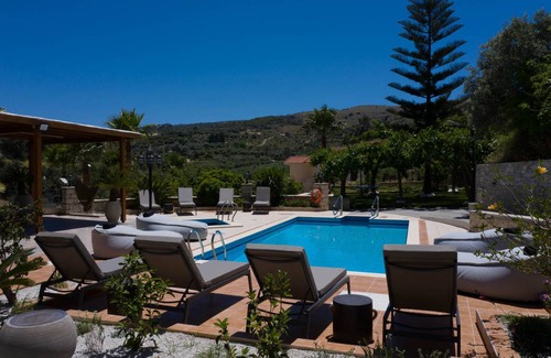 Kirianna Villa | 380 m² Villa ∙ 6 bedrooms ∙ 12 guests