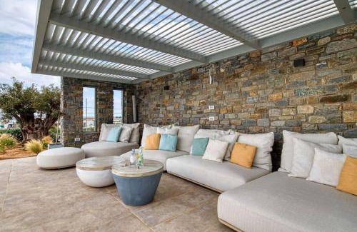 Naousa Villa | 390 m² Villa ∙ 5 bedrooms ∙ 10 guests