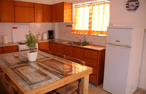 Kato Galatas House | 3mn WALK TO THE SANDY GOLDEN BEACH. SEA VUE. IDEALLY LOCATE. SEA VIEW. WIFI