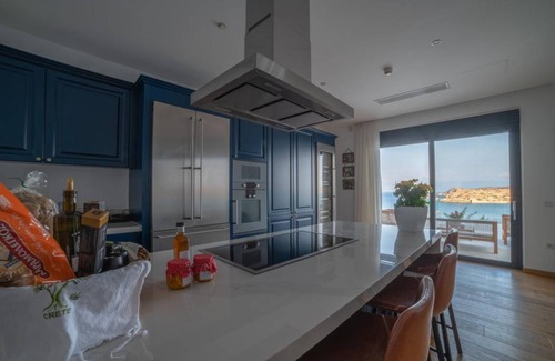 Kounelion House | 415 m² Farmhouse ∙ 6 bedrooms ∙ 14 guests