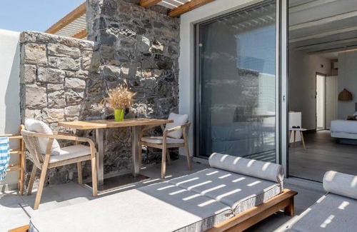 Milos Hotel | 43 m² Hotel ∙ 4 guests