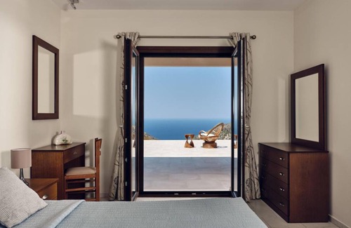 Anafonitria House | 430 m² House ∙ 1 bedroom ∙ 12 guests