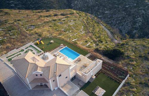 Anafonitria Villa | 430 m² Villa ∙ 5 bedrooms ∙ 11 guests