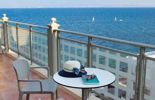 Chios Town Hotel | 45 m² Hotel ∙ 8 guests