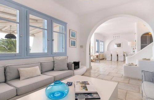 Platis Gialos Villa | 455 m² Villa ∙ 10 bedrooms ∙ 20 guests