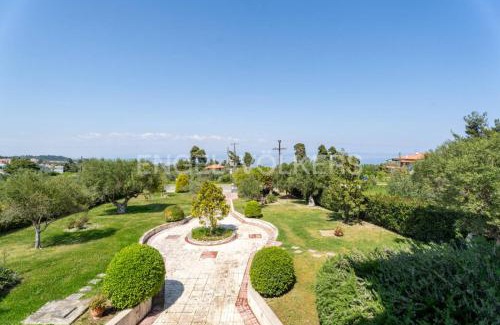 Kriopigi Villa | 4BR Sea View Villa in Halkidiki