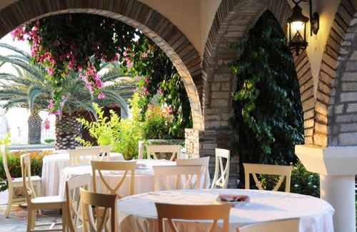 Sithonia Hotel | 50 m² Hotel ∙ 2 bedrooms ∙ 127 guests