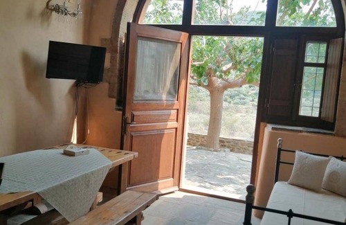 Monemvasia House | 50 m² House ∙ 1 bedroom ∙ 3 guests