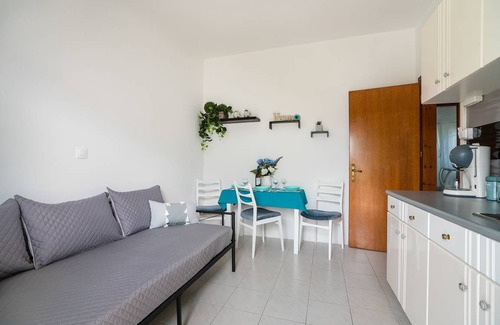 Soroni House | 50 m² House ∙ 1 bedroom ∙ 3 guests