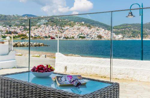 Skopelos Apartment | 52 m² Serviced apartment ∙ 4 guests