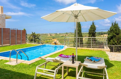 Roumeli Villa | 55 m² Villa ∙ 1 bedroom ∙ 4 guests