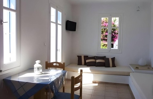 Livadi Apartment | 60 m² Apartment ∙ 2 bedrooms ∙ 5 guests