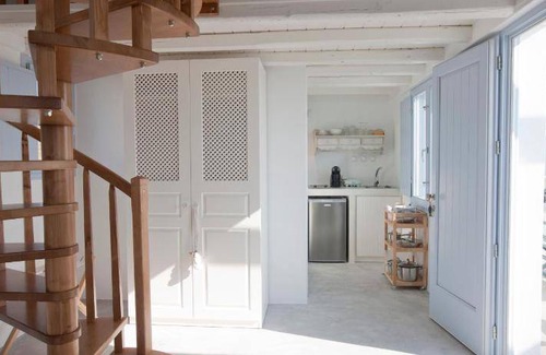 Kamari Apartment | 60 m² Apartment ∙ 2 bedrooms ∙ 127 guests