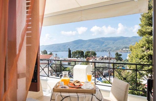 Poros Apartment | 60 m² Serviced apartment ∙ 5 guests