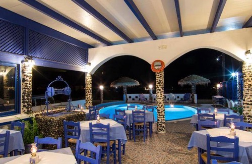 Perivolos Apartment | 60 m² Serviced apartment ∙ 2 bedrooms ∙ 6 guests