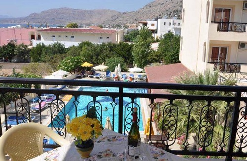 Pefkos Apartment | 60 m² Serviced apartment ∙ 2 bedrooms ∙ 127 guests