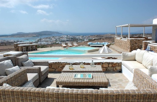 Koufonisia Villa | 620 m² Villa ∙ 8 bedrooms ∙ 19 guests