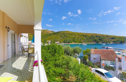 Agios Stefanos Apartment | 65 m² Apartment ∙ 2 bedrooms ∙ 5 guests