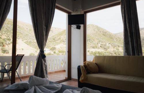 Livadia Apartment | 65 m² Apartment ∙ 2 guests