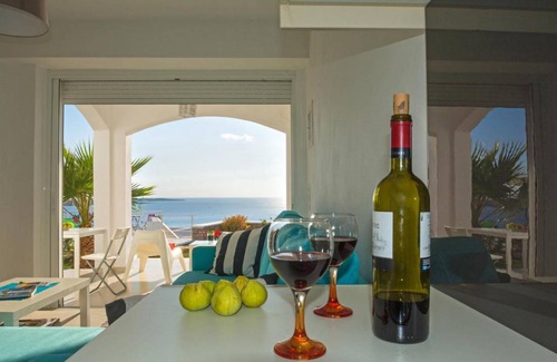 Kithira House | 70 m² Finca ∙ 2 bedrooms ∙ 4 guests