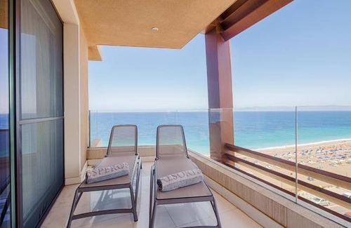 Rhodes Hotel | 70 m² Hotel ∙ 2 bedrooms ∙ 127 guests