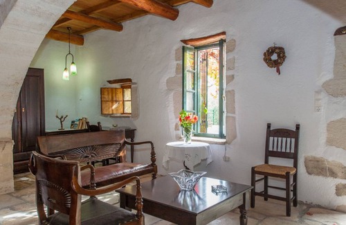 Douliana House | 70 m² House ∙ 3 bedrooms ∙ 6 guests