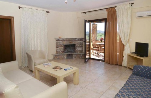 Pefkari Apartment | 70 m² Serviced apartment ∙ 2 bedrooms ∙ 10 guests