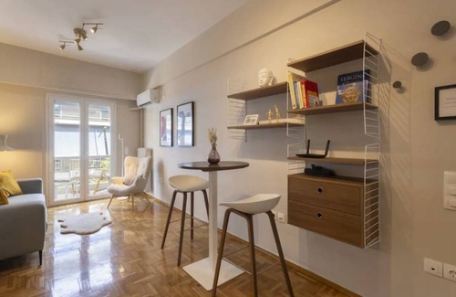 Thissio Apartment | 75 m² Apartment ∙ 2 bedrooms ∙ 3 guests