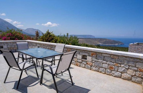 Omales Apartment | 75 m² Apartment ∙ 2 bedrooms ∙ 5 guests