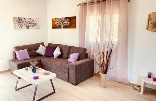 Vlakheronitissa Apartment | 80 m² Apartment ∙ 3 bedrooms ∙ 5 guests