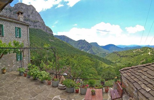 Mikro Papigko Bed & Breakfast | 80 m² Bed and breakfast ∙ 2 bedrooms ∙ 6 guests
