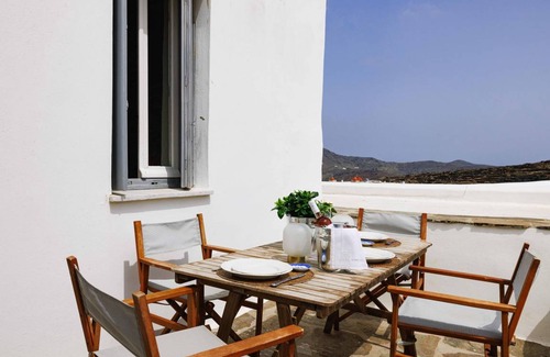 Panormos House | 80 m² House ∙ 2 bedrooms ∙ 4 guests
