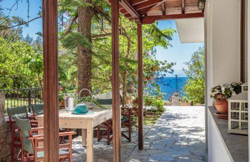 Stafylos House | 80 m² House ∙ 2 bedrooms ∙ 4 guests