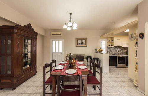 Agia Marina House | 80 m² House ∙ 2 bedrooms ∙ 5 guests