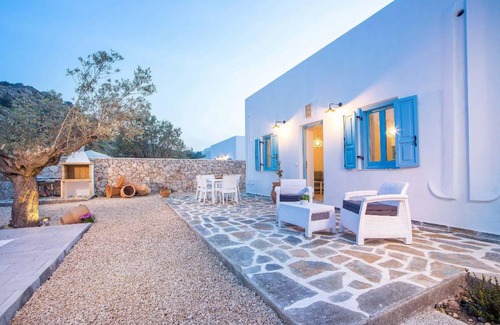 Kalathos House | 80 m² House ∙ 2 bedrooms ∙ 4 guests