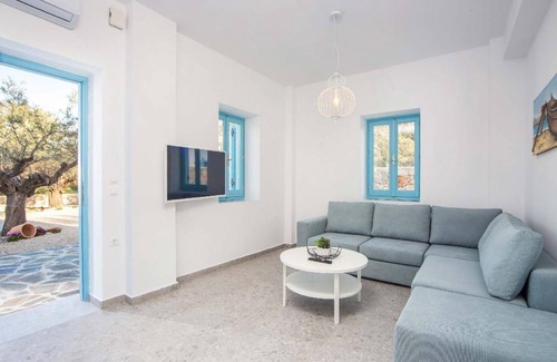 Kalathos House | 80 m² House ∙ 2 bedrooms ∙ 4 guests