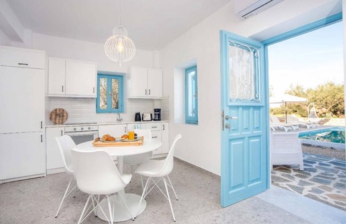 Kalathos House | 80 m² House ∙ 2 bedrooms ∙ 4 guests