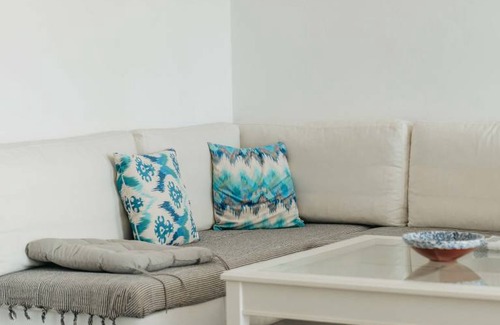 Livadi House | 80 m² House ∙ 3 bedrooms ∙ 6 guests
