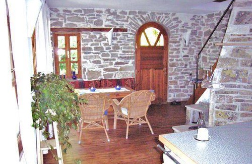 Kazaviti House | 80 m² House ∙ 2 bedrooms ∙ 4 guests