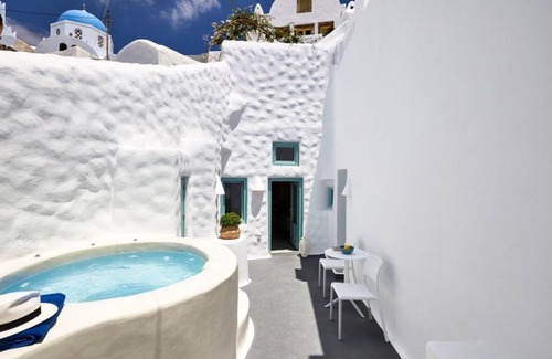 Pyrgos Villa | 80 m² Villa ∙ 2 bedrooms ∙ 4 guests