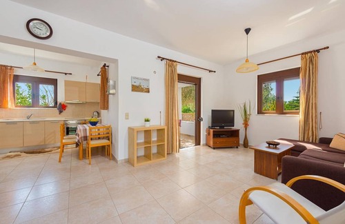 Pefkos Resort | 85 m² Resort ∙ 2 bedrooms ∙ 4 guests
