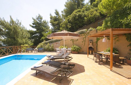 Katsarou Villa | 85 m² Villa ∙ 2 bedrooms ∙ 7 guests