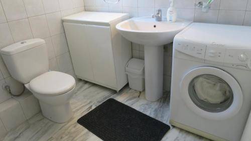 Petralona Apartment | 87 m² Apartment ∙ 2 bedrooms ∙ 6 guests