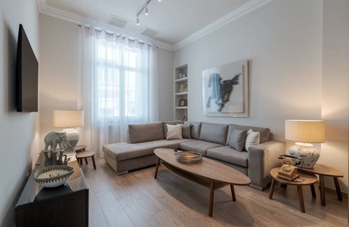Plaka Apartment | 90 m² Apartment ∙ 2 bedrooms ∙ 4 guests