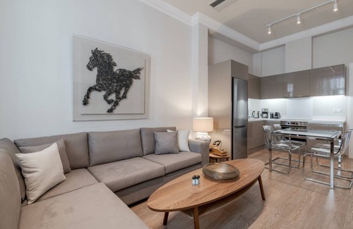 Plaka Apartment | 90 m² Apartment ∙ 2 bedrooms ∙ 4 guests