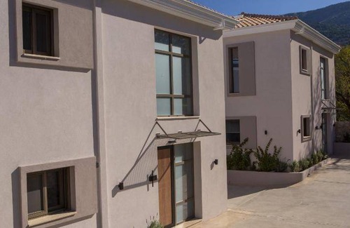 Kalamitsi Resort | 90 m² Resort ∙ 3 bedrooms ∙ 6 guests