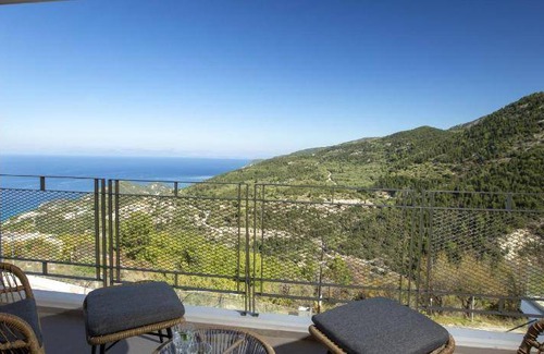 Kalamitsi Resort | 90 m² Resort ∙ 3 bedrooms ∙ 6 guests