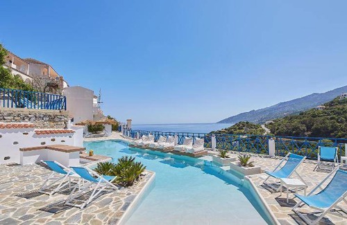 Evdilos Apartment | 90 m² Serviced apartment ∙ 2 bedrooms ∙ 10 guests
